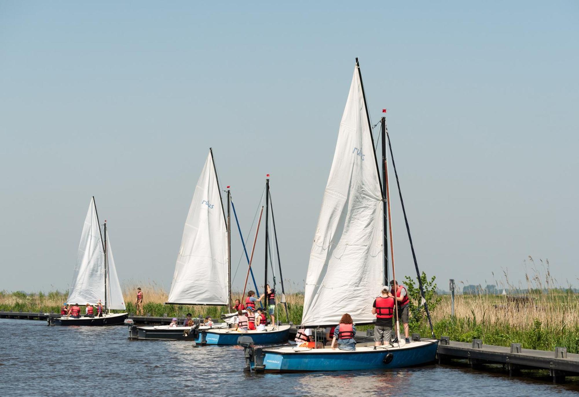 Boornzwaag over de WielenRufus Aan Het Water住宿加早餐旅馆 外观 照片